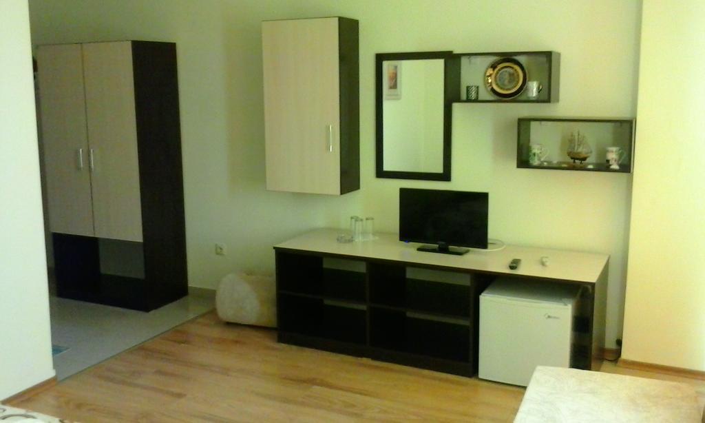 Семеен Хотел Атива - Family Hotel Ativa Lozenets Bagian luar foto