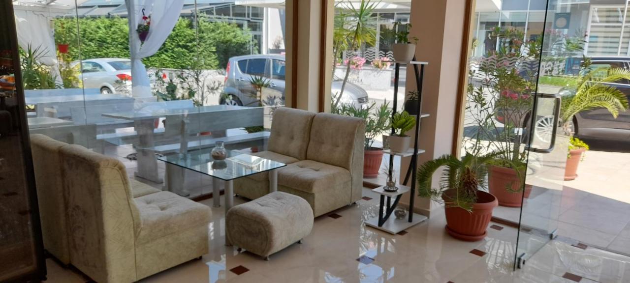 Семеен Хотел Атива - Family Hotel Ativa Lozenets Bagian luar foto
