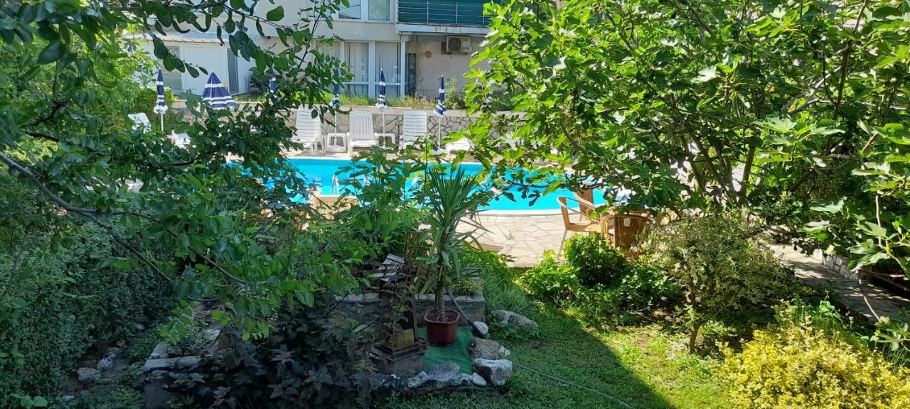 Семеен Хотел Атива - Family Hotel Ativa Lozenets Bagian luar foto