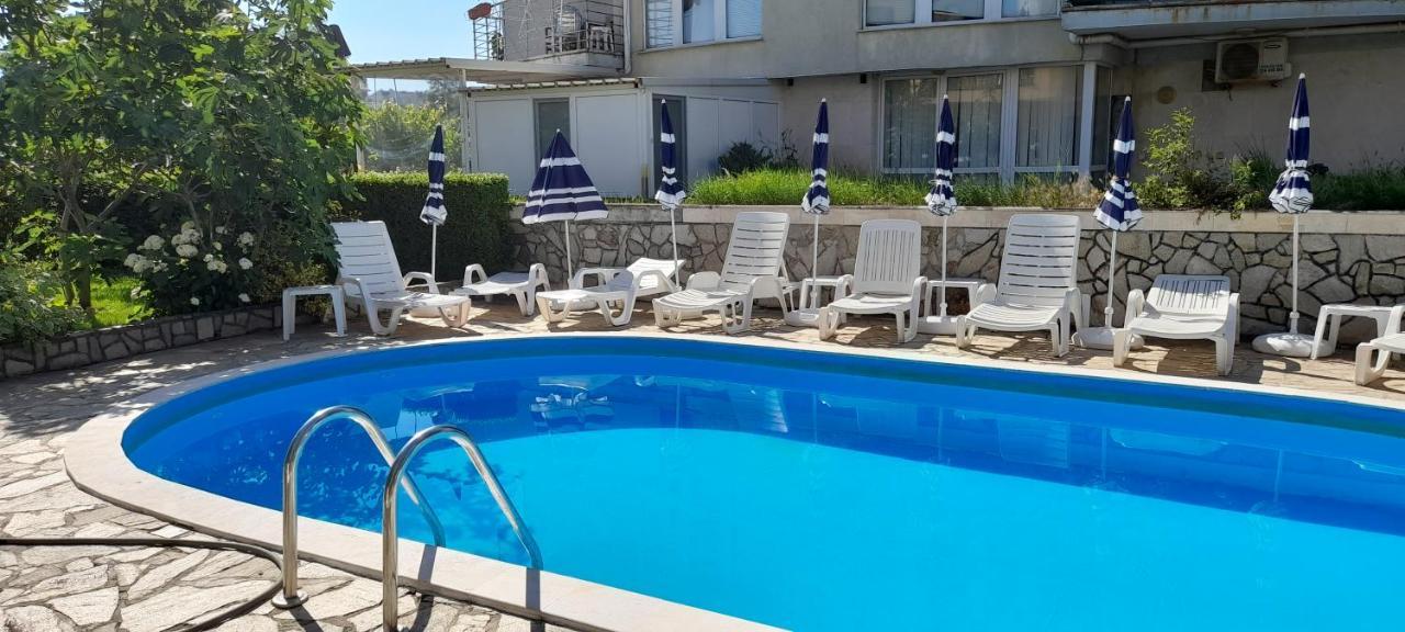 Семеен Хотел Атива - Family Hotel Ativa Lozenets Bagian luar foto