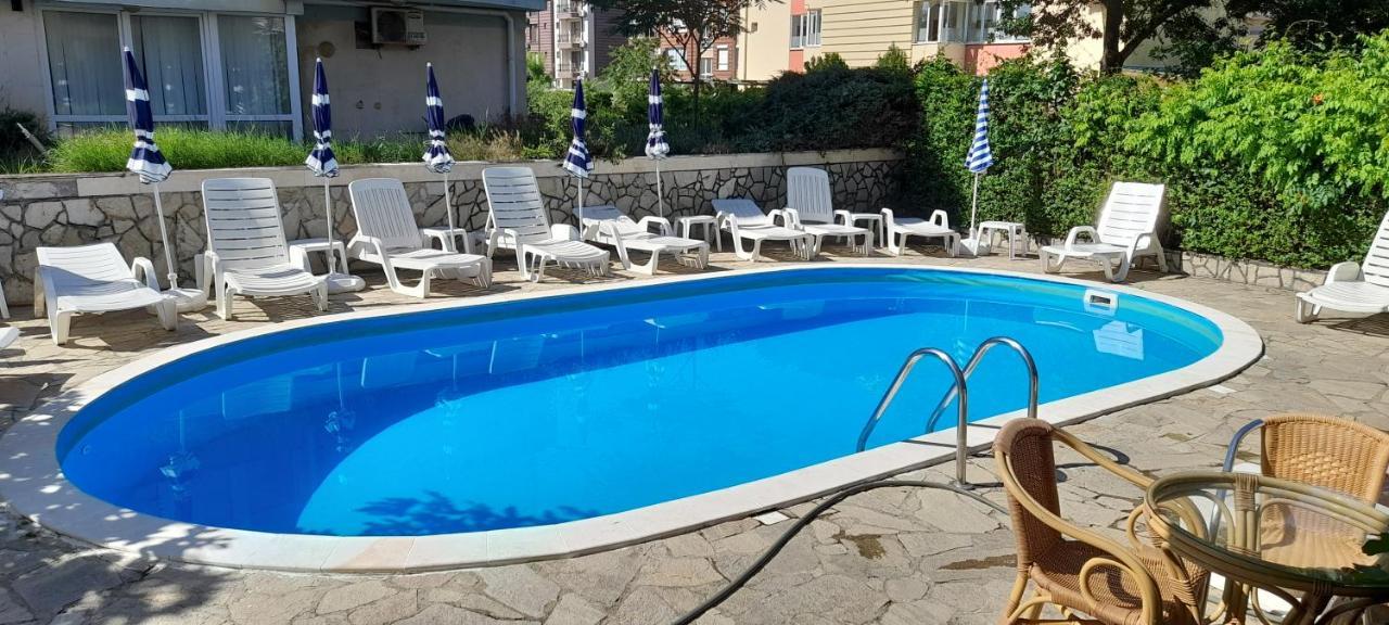 Семеен Хотел Атива - Family Hotel Ativa Lozenets Bagian luar foto