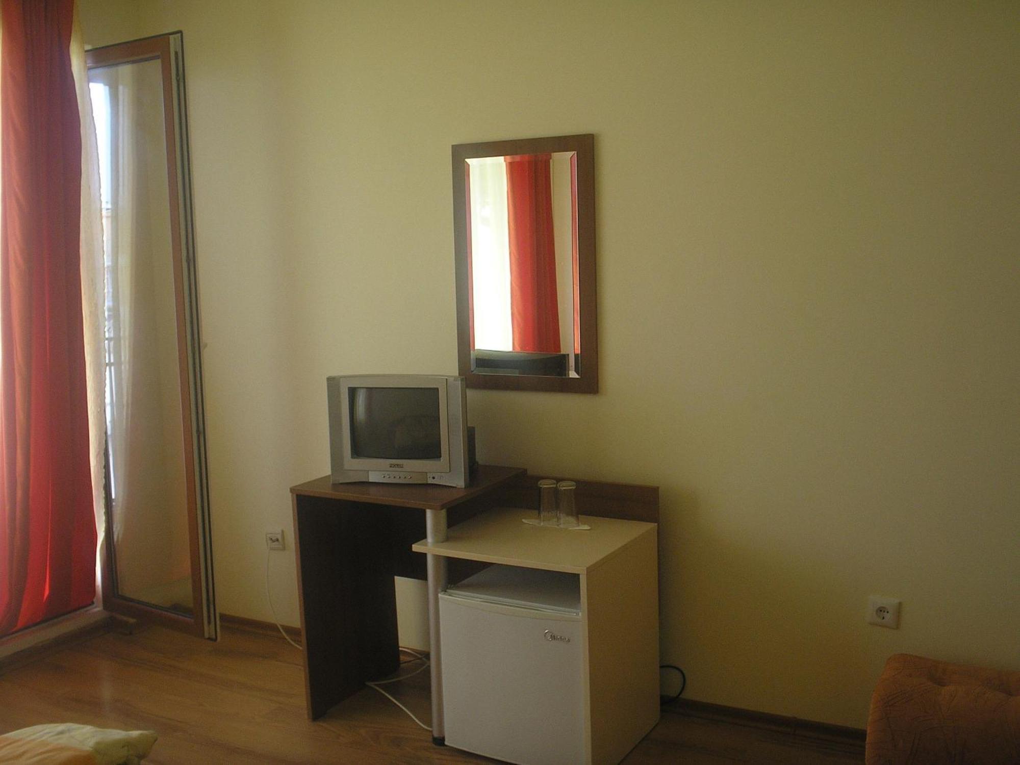 Семеен Хотел Атива - Family Hotel Ativa Lozenets Bagian luar foto