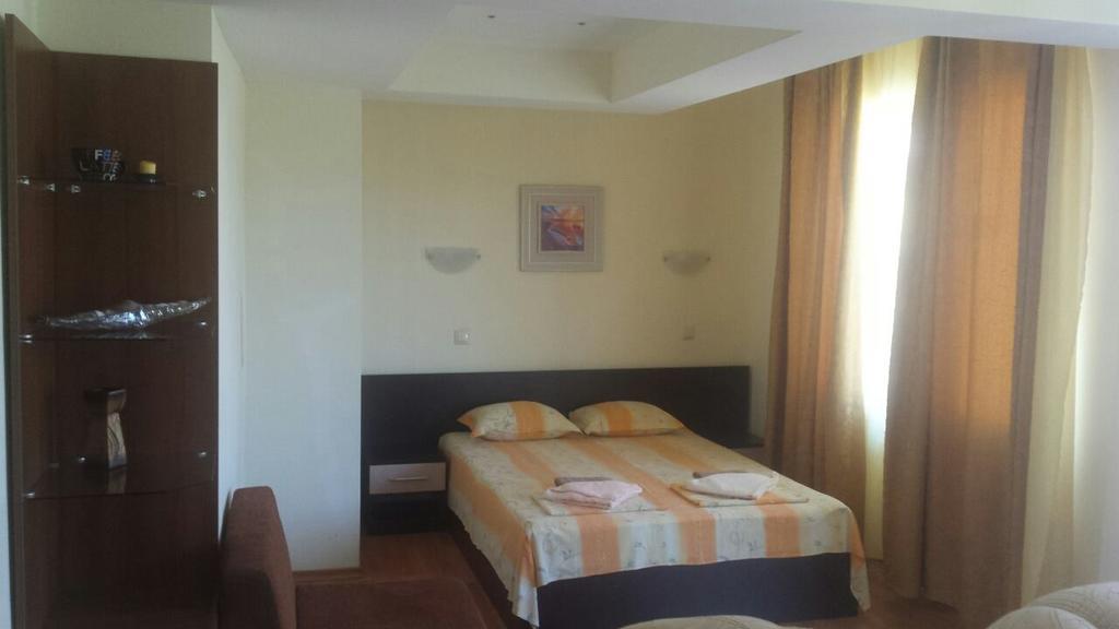 Семеен Хотел Атива - Family Hotel Ativa Lozenets Bagian luar foto