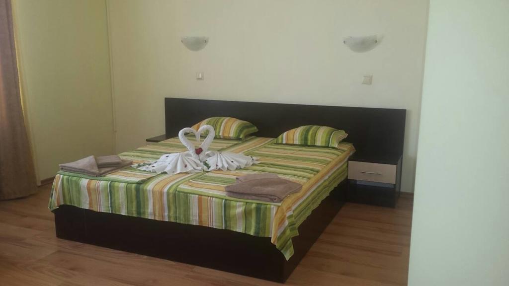 Семеен Хотел Атива - Family Hotel Ativa Lozenets Bagian luar foto